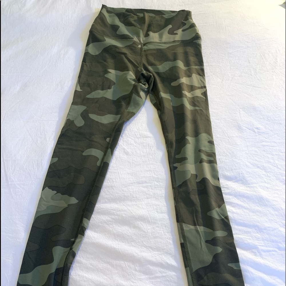 PINK Camo leggins